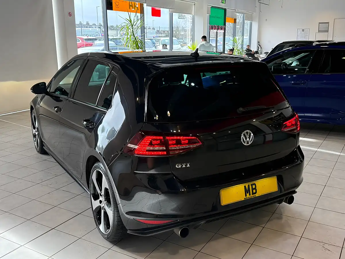 Used 2017 Volkswagen Golf GTI Black - Interior and Exterior details 6