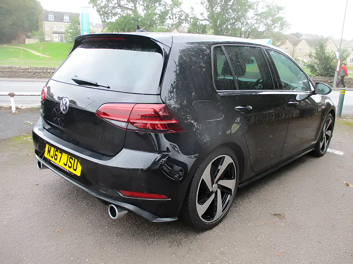 Used 2017 Volkswagen Golf GTI Black - Interior and Exterior details 5