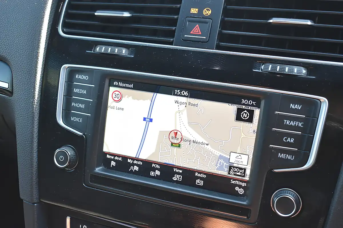 Used 2017 Volkswagen Golf GTI Bluemotion Tech White - Interior and Exterior details 17