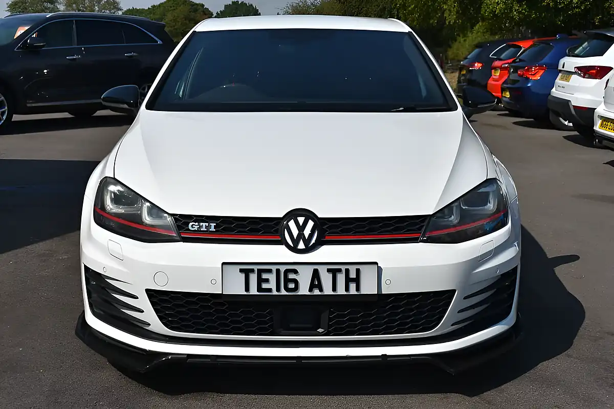 Used 2017 Volkswagen Golf GTI Bluemotion Tech White - Interior and Exterior details 3