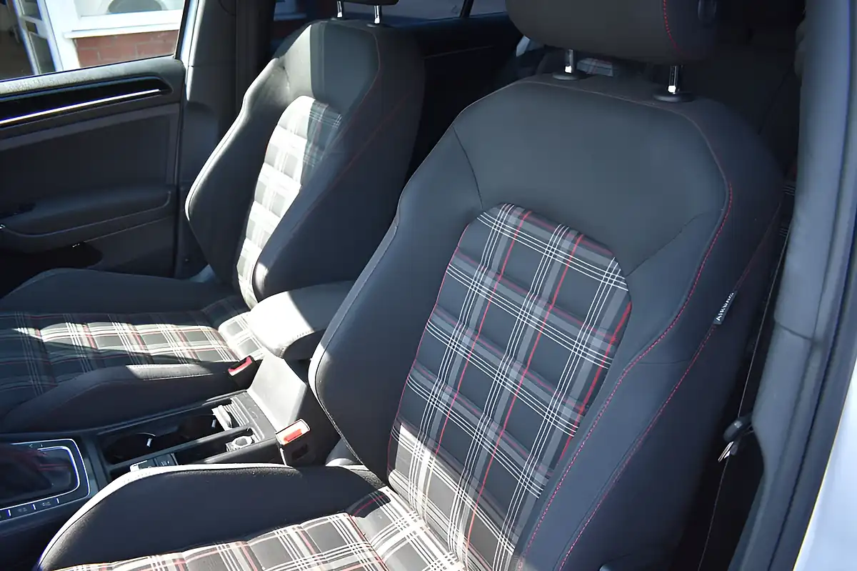 Used 2017 Volkswagen Golf GTI Bluemotion Tech White - Interior and Exterior details 8
