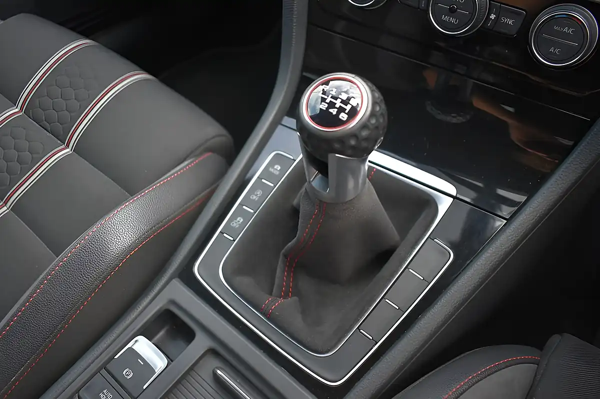 Used 2017 Volkswagen Golf GTI Clubsport 40 White - Interior and Exterior details 17