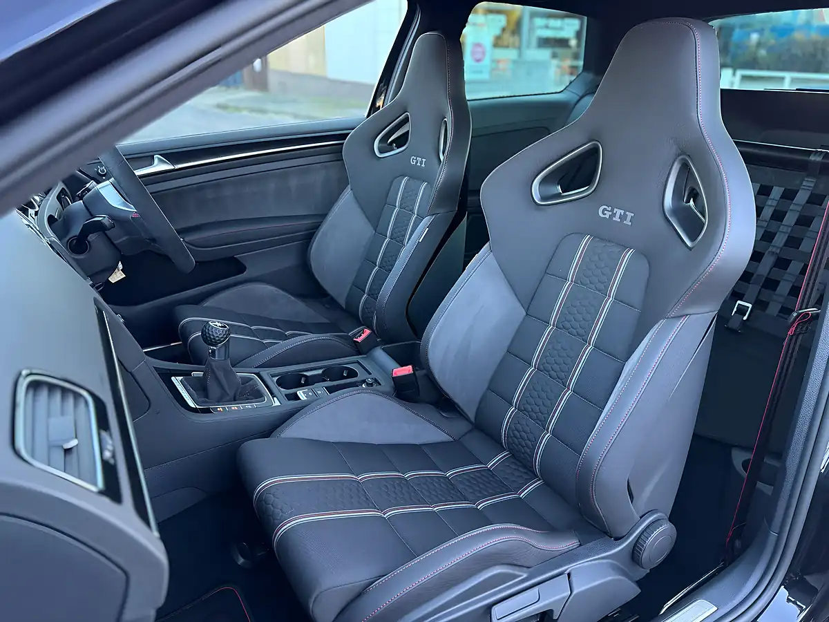 Used 2017 Volkswagen Golf GTI Clubsport S Black - Interior and Exterior details 15