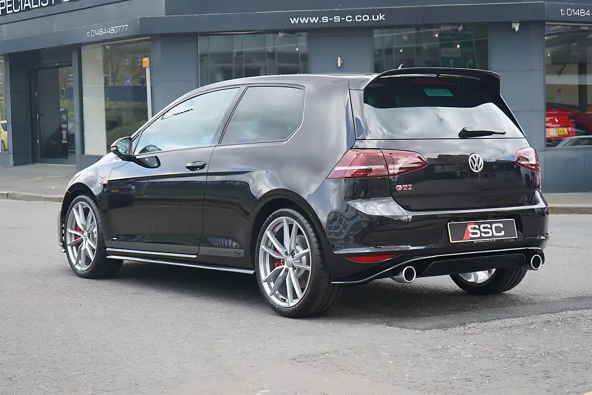 Used 2017 Volkswagen Golf GTI Clubsport S Black - Interior and Exterior details 8