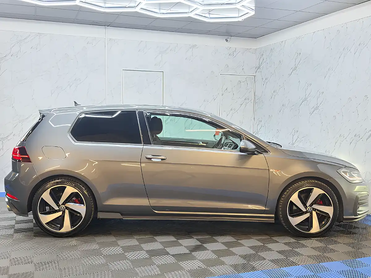 Used 2017 Volkswagen Golf GTI Grey - Interior and Exterior details 10