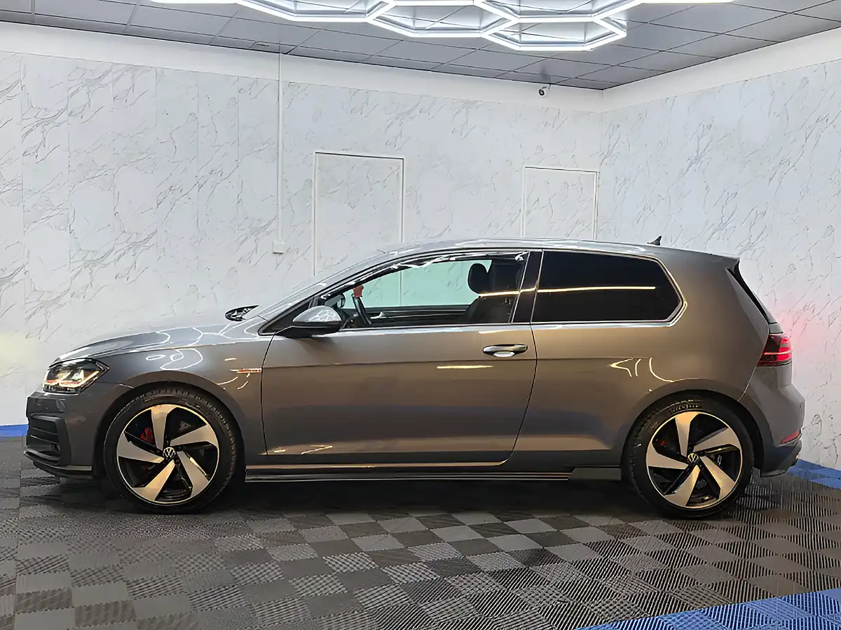 Used 2017 Volkswagen Golf GTI Grey - Interior and Exterior details 8
