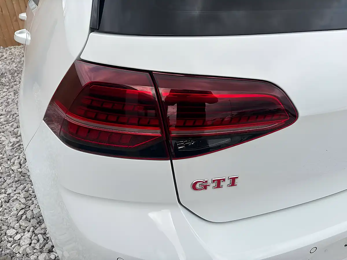 Used 2017 Volkswagen Golf GTI Performance White - Interior and Exterior details 11