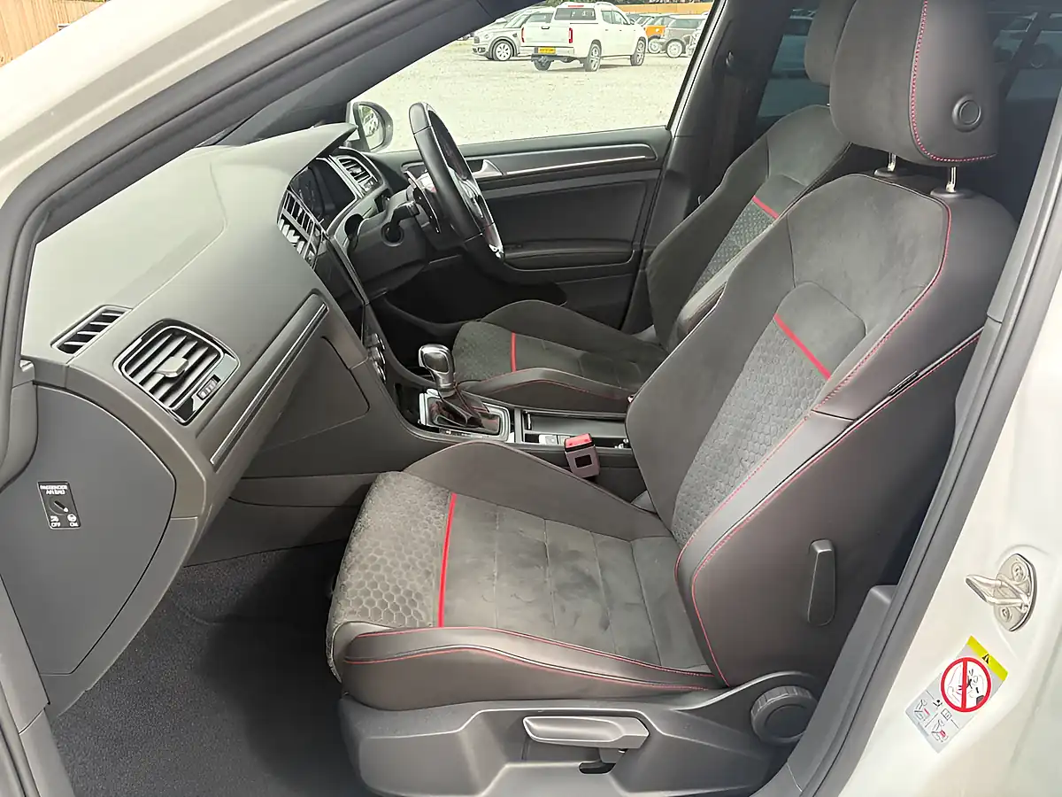 Used 2017 Volkswagen Golf GTI Performance White - Interior and Exterior details 14