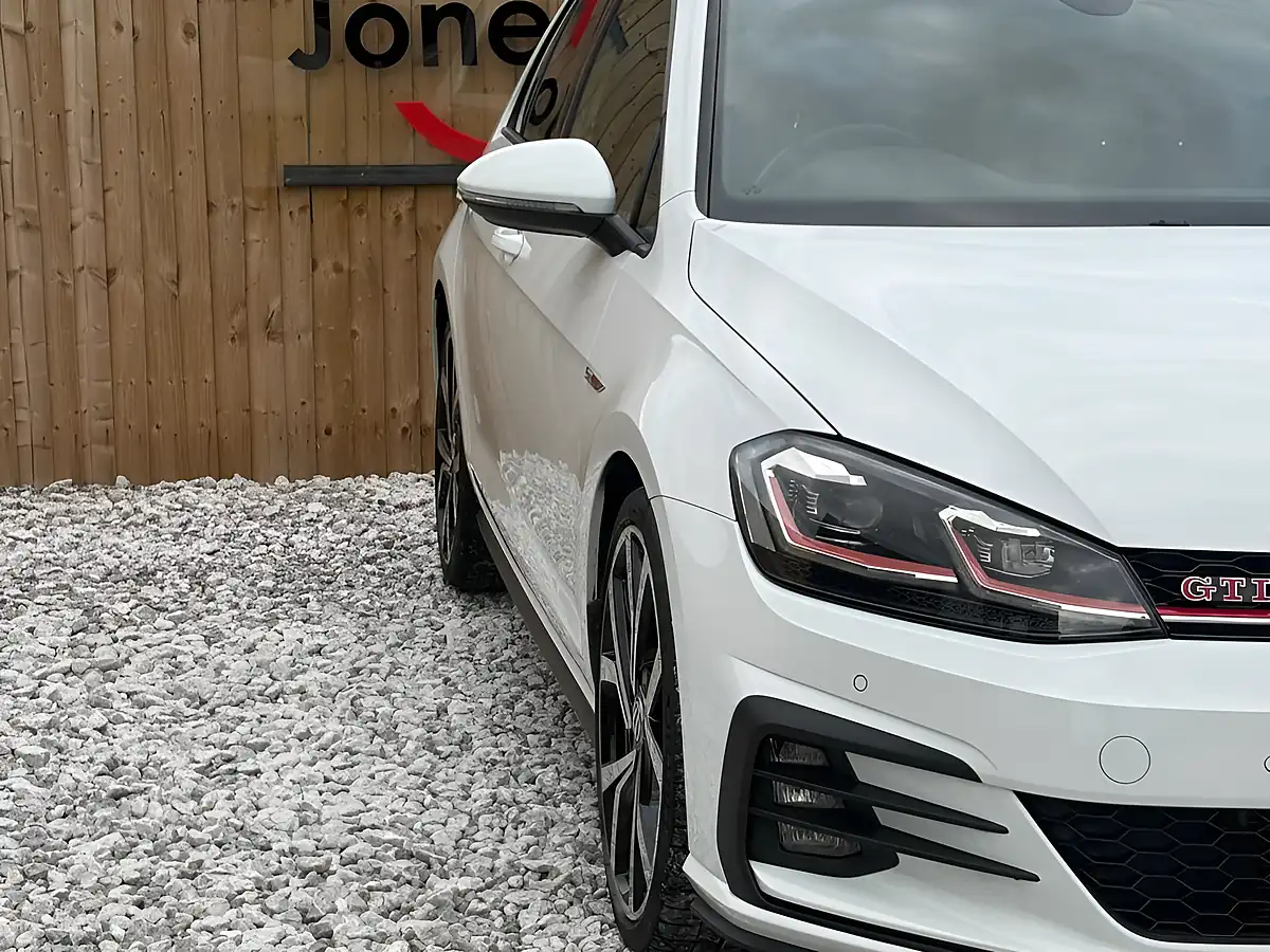 Used 2017 Volkswagen Golf GTI Performance White - Interior and Exterior details 6