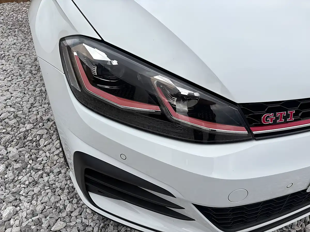 Used 2017 Volkswagen Golf GTI Performance White - Interior and Exterior details 7