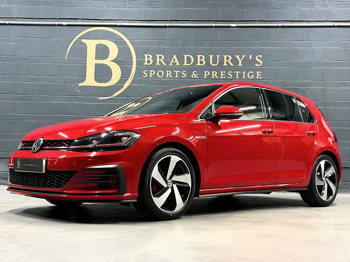 Used 2017 Volkswagen Golf GTI Red - Interior and Exterior details 13