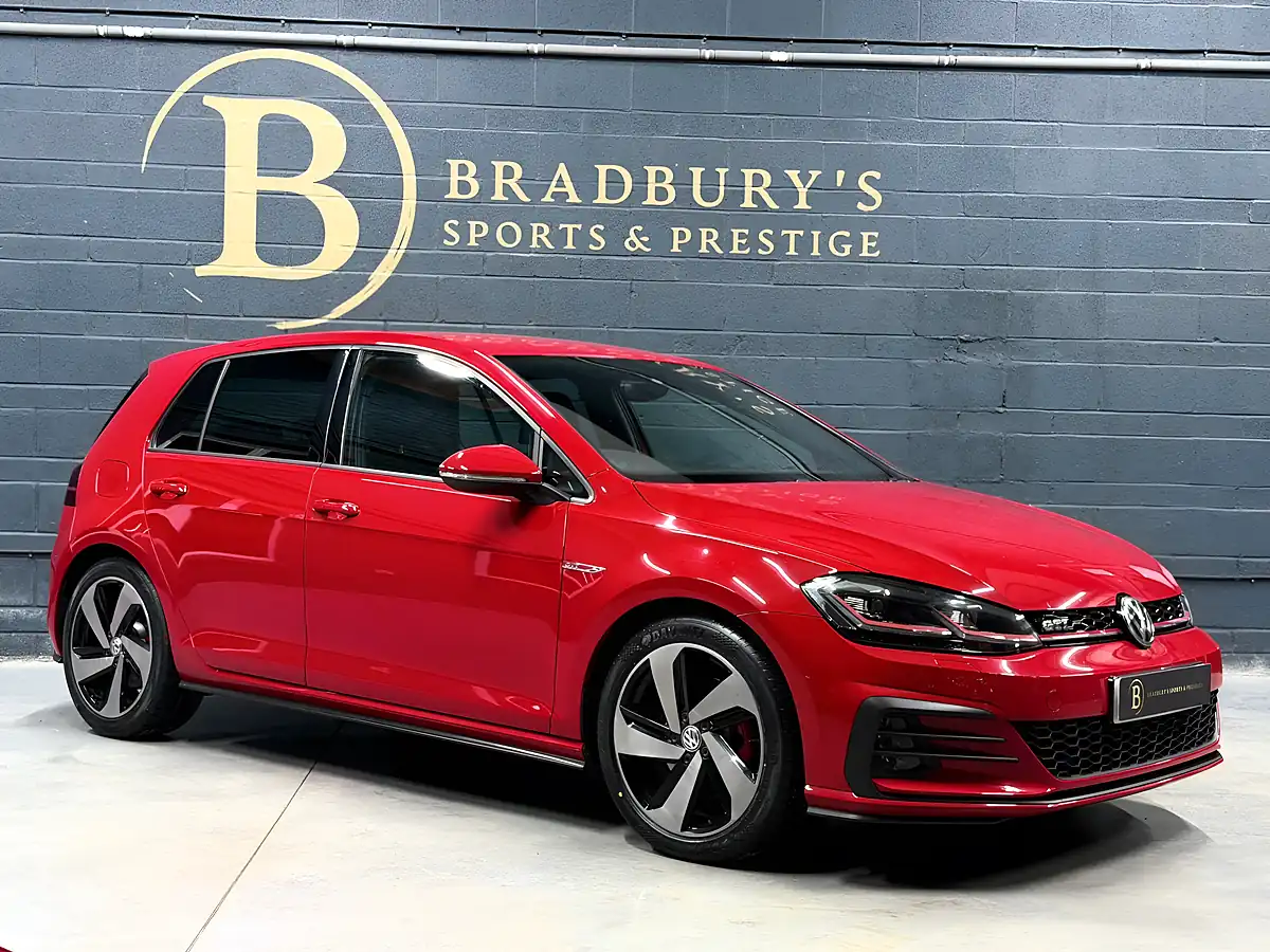 Used 2017 Volkswagen Golf GTI Red - Interior and Exterior details 6