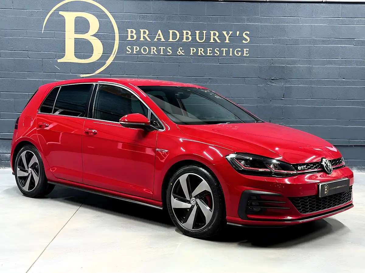 Used 2017 Volkswagen Golf GTI Red - Interior and Exterior details 7