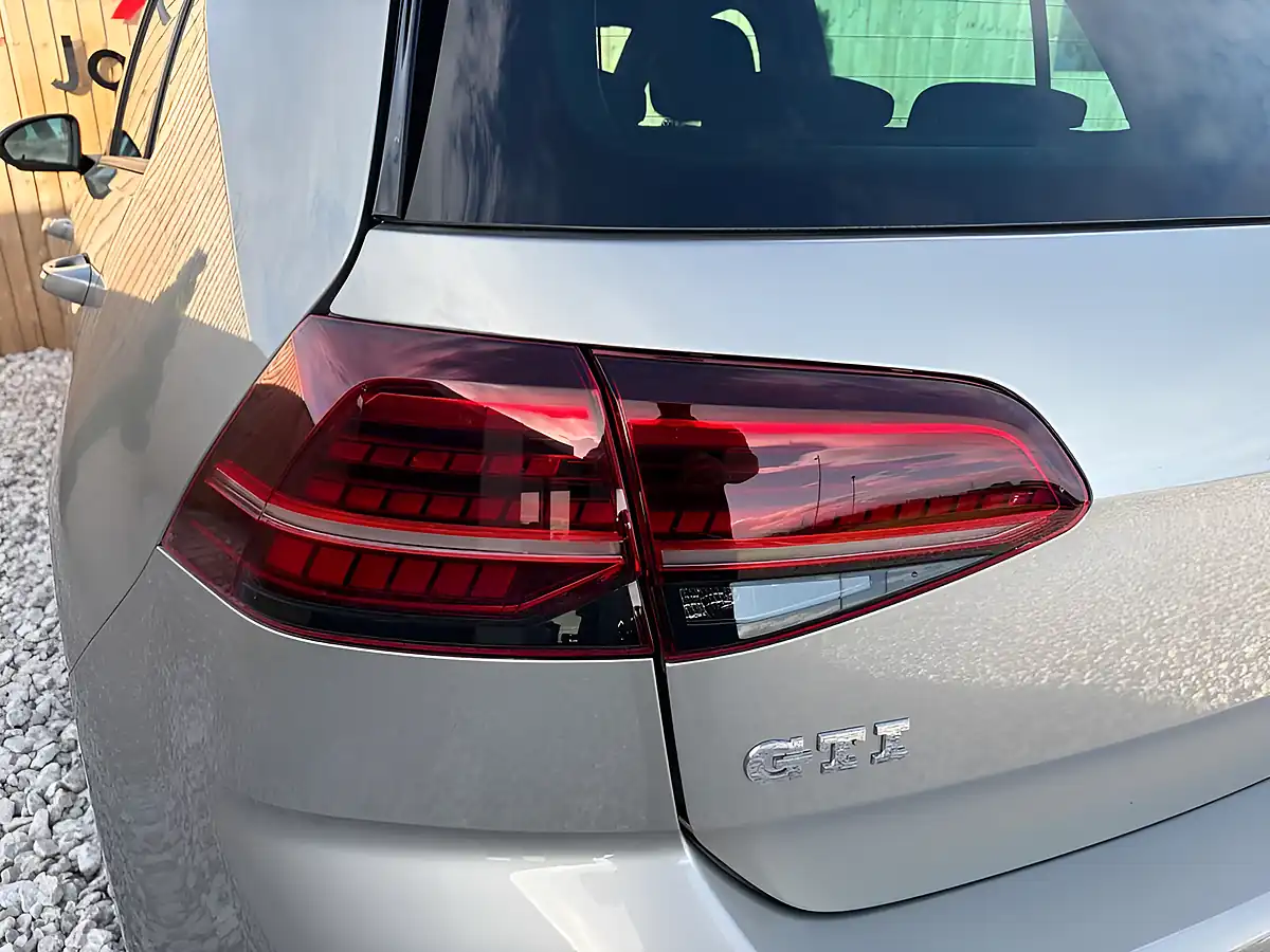 Used 2017 Volkswagen Golf GTI Silver - Interior and Exterior details 11