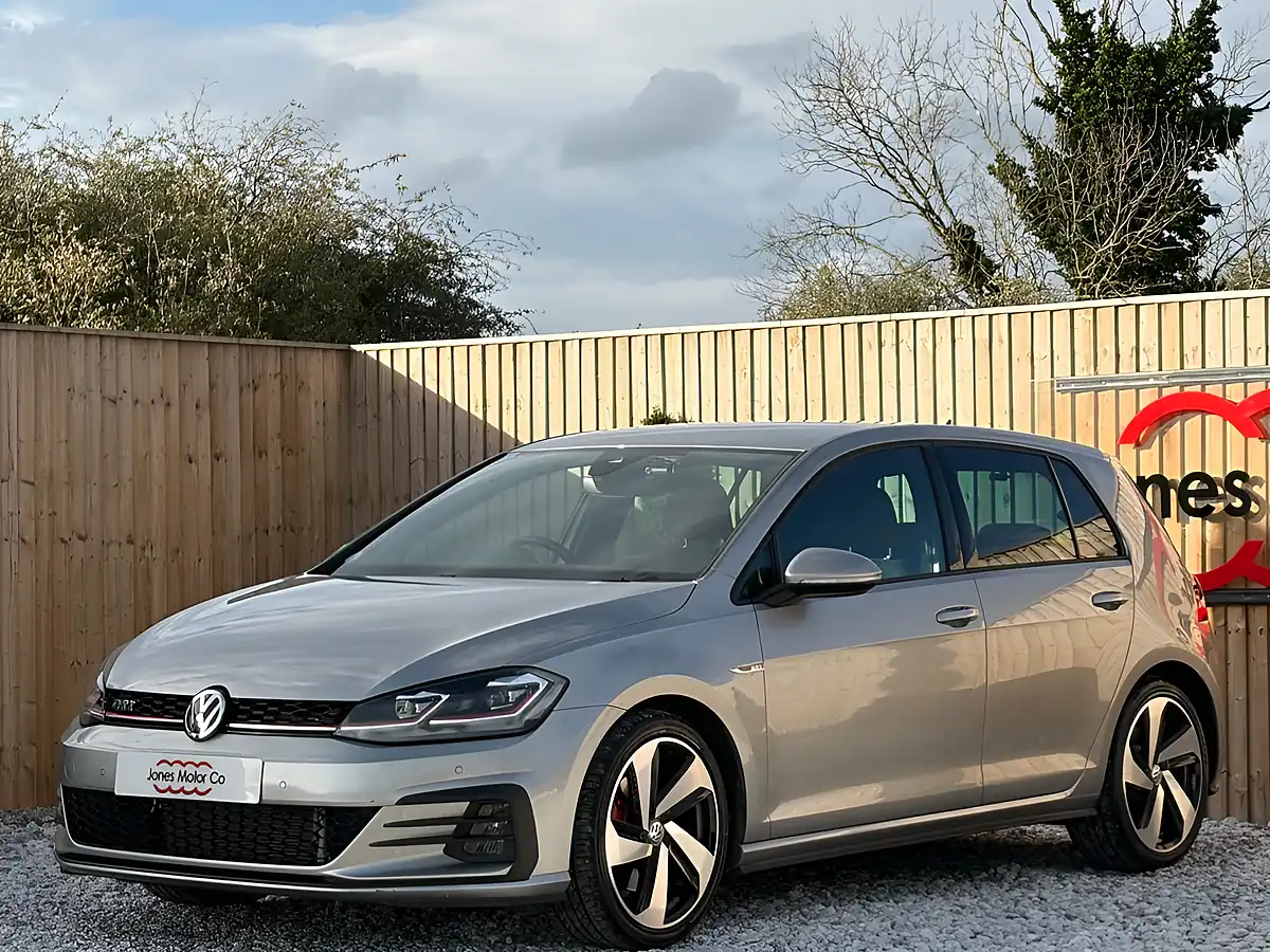Used 2017 Volkswagen Golf GTI Silver - Interior and Exterior details 3
