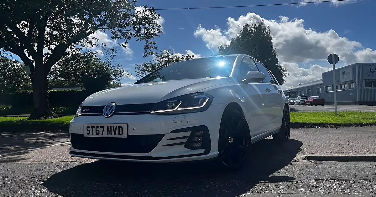 Used 2017 Volkswagen Golf GTI White - Front View
