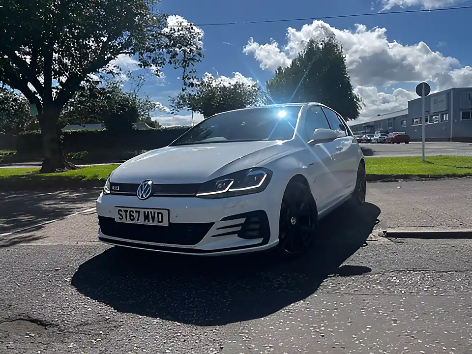 Used 2017 Volkswagen Golf GTI White - Interior and Exterior details 19
