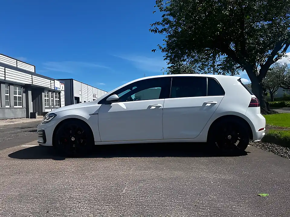 Used 2017 Volkswagen Golf GTI White - Interior and Exterior details 2