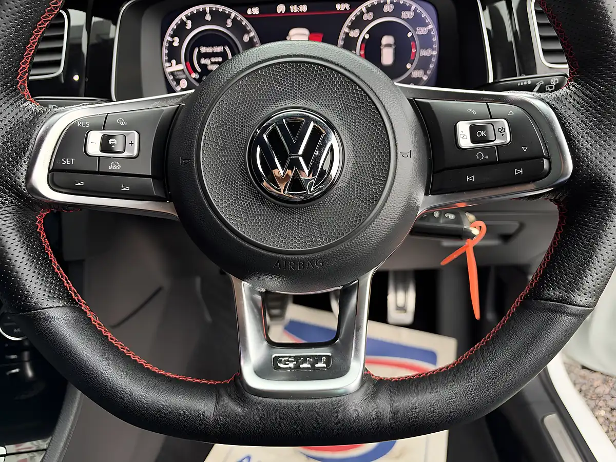 Used 2017 Volkswagen Golf GTI White - Interior and Exterior details 14