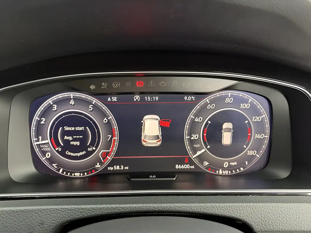 Used 2017 Volkswagen Golf GTI White - Interior and Exterior details 15