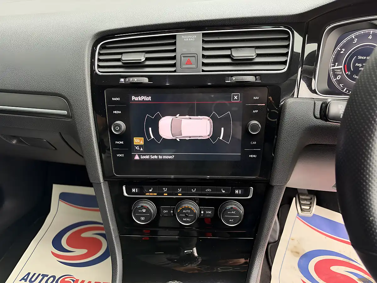 Used 2017 Volkswagen Golf GTI White - Interior and Exterior details 16