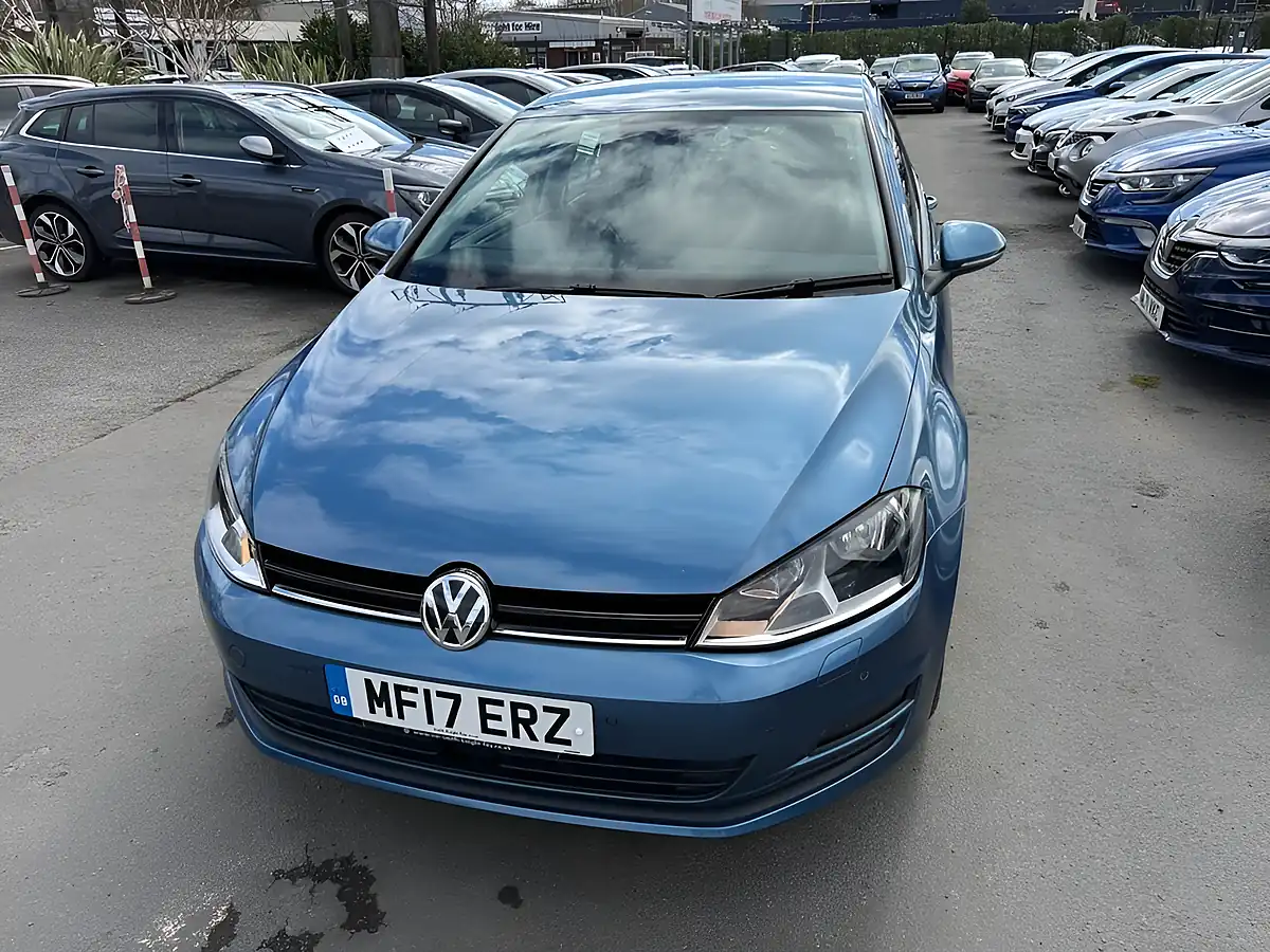 Used 2017 Volkswagen Golf Match Edition Blue - Interior and Exterior details 16
