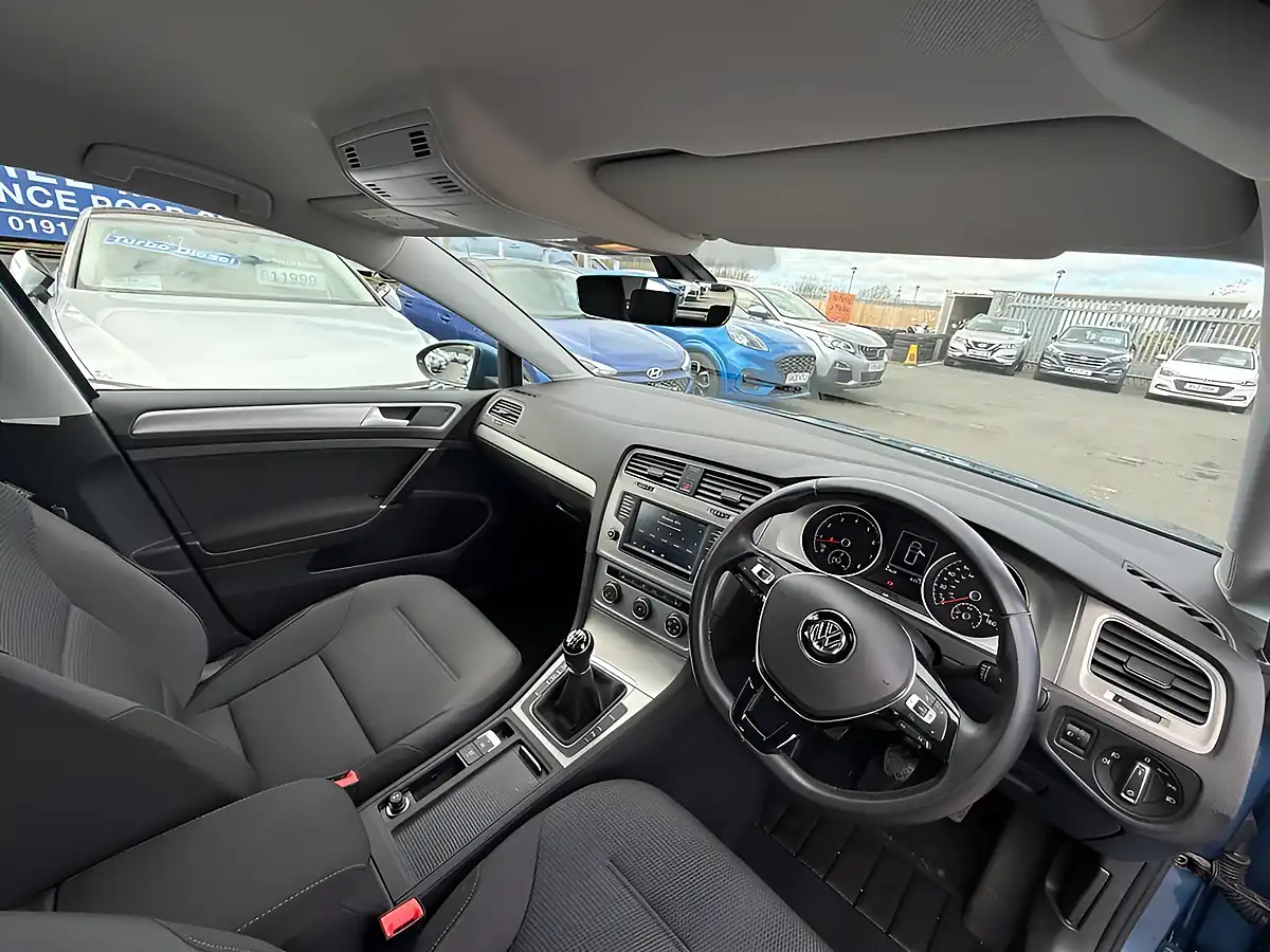 Used 2017 Volkswagen Golf Match Edition Blue - Interior and Exterior details 2