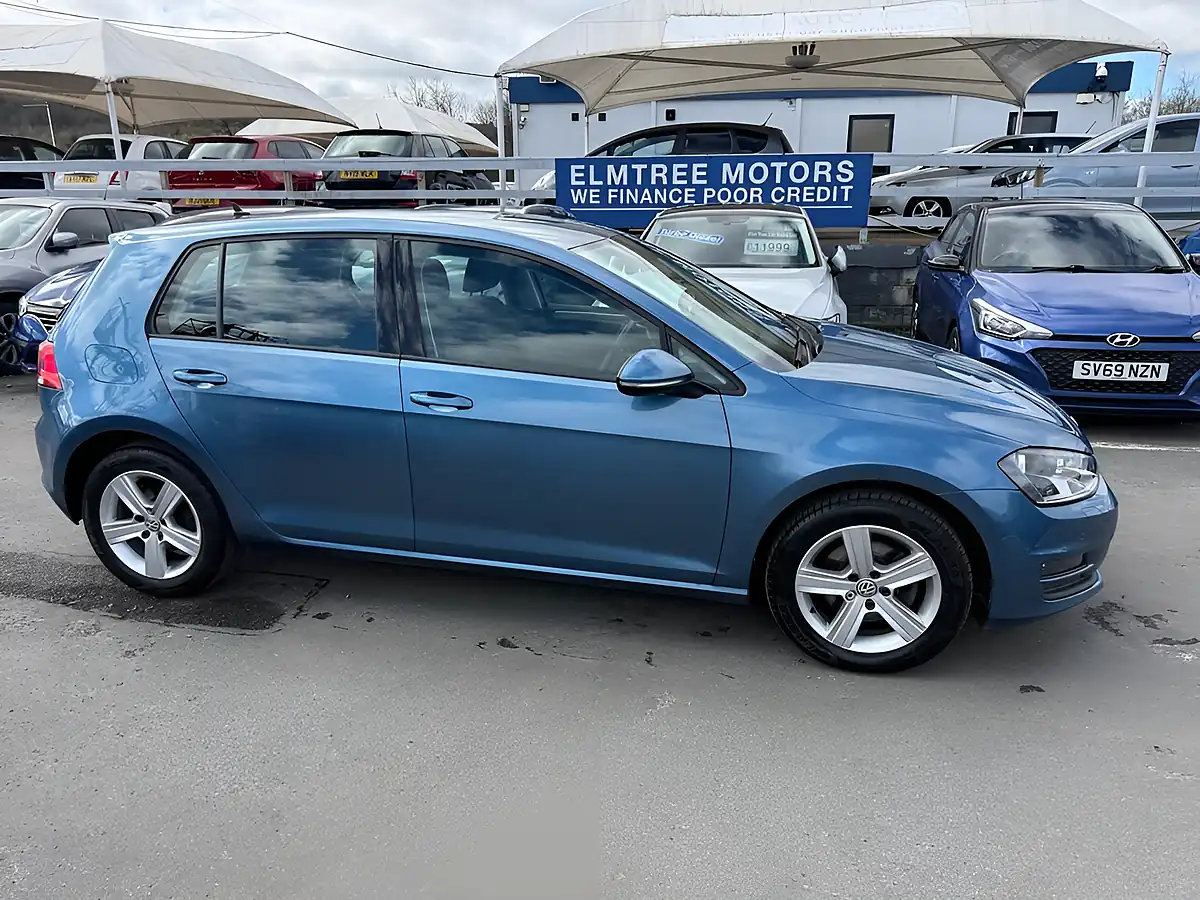 Used 2017 Volkswagen Golf Match Edition Blue - Interior and Exterior details 6
