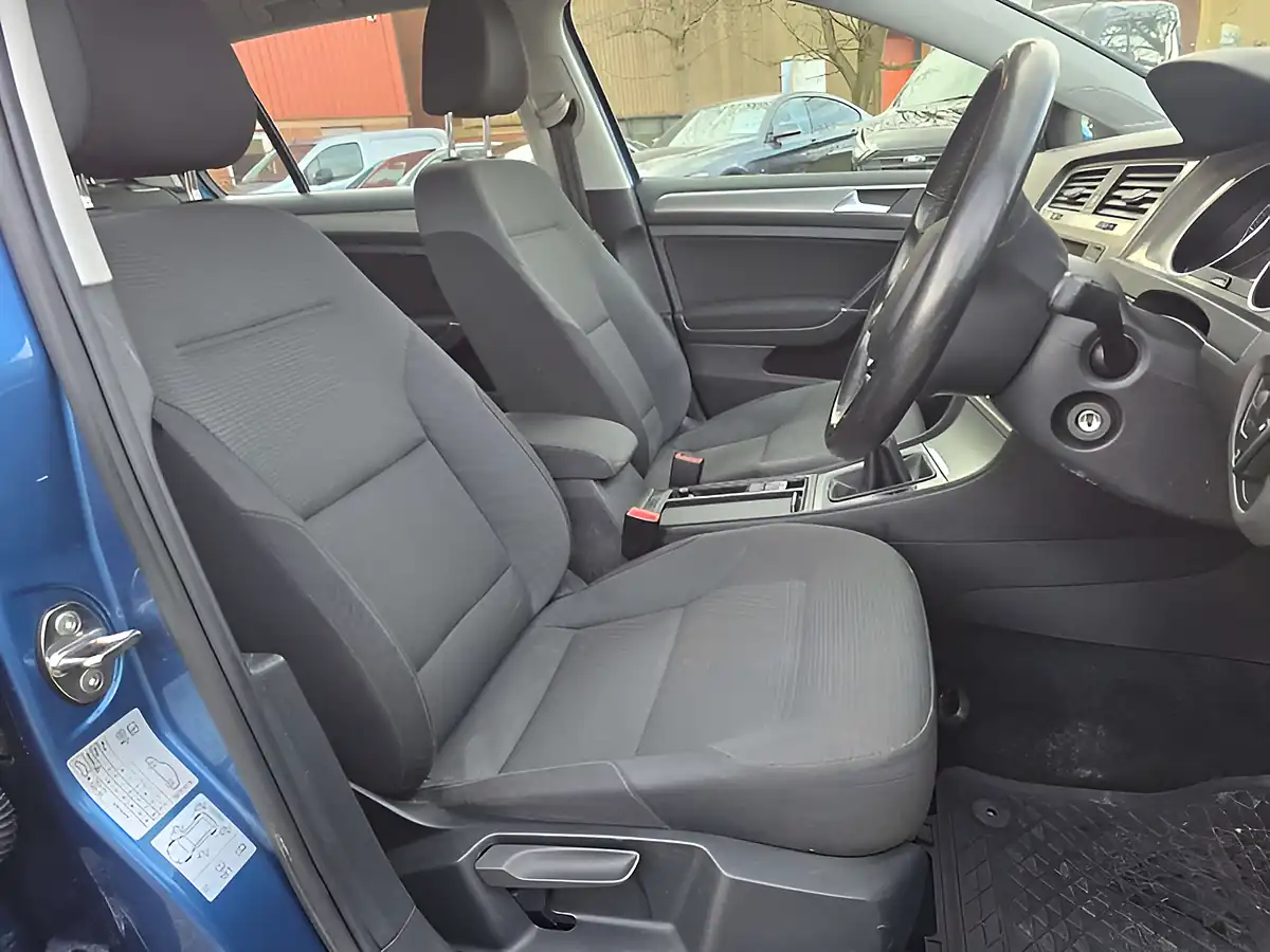 Used 2017 Volkswagen Golf Match Edition Bright Blue Metallic - Interior and Exterior details 11