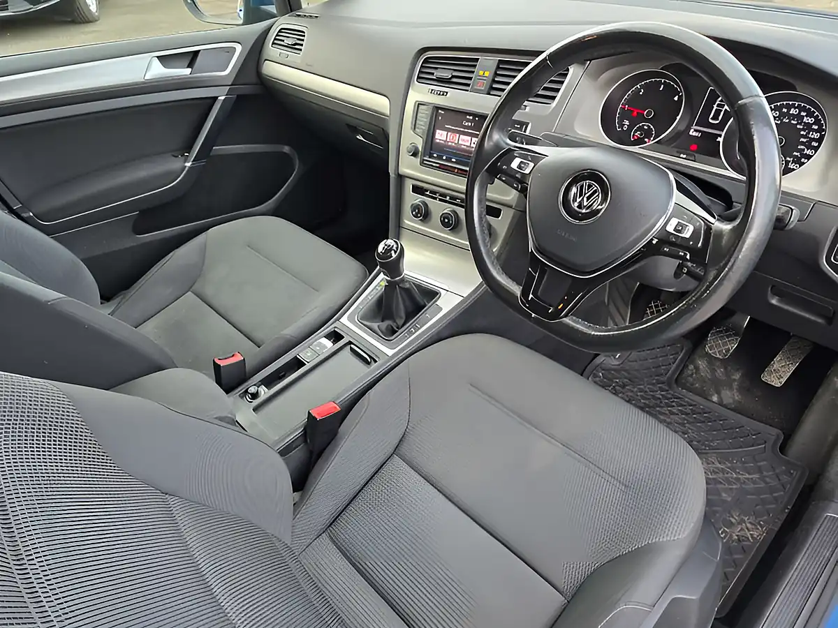 Used 2017 Volkswagen Golf Match Edition Bright Blue Metallic - Interior and Exterior details 12