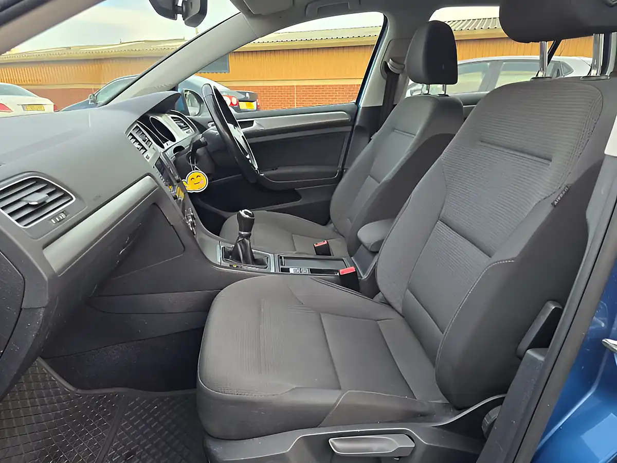 Used 2017 Volkswagen Golf Match Edition Bright Blue Metallic - Interior and Exterior details 14
