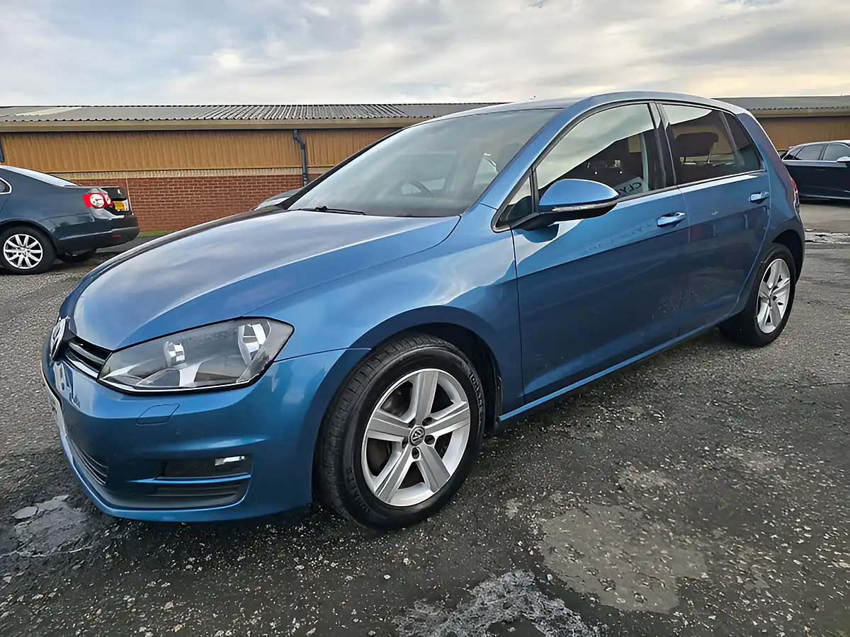 Used 2017 Volkswagen Golf Match Edition Bright Blue Metallic - Interior and Exterior details 3