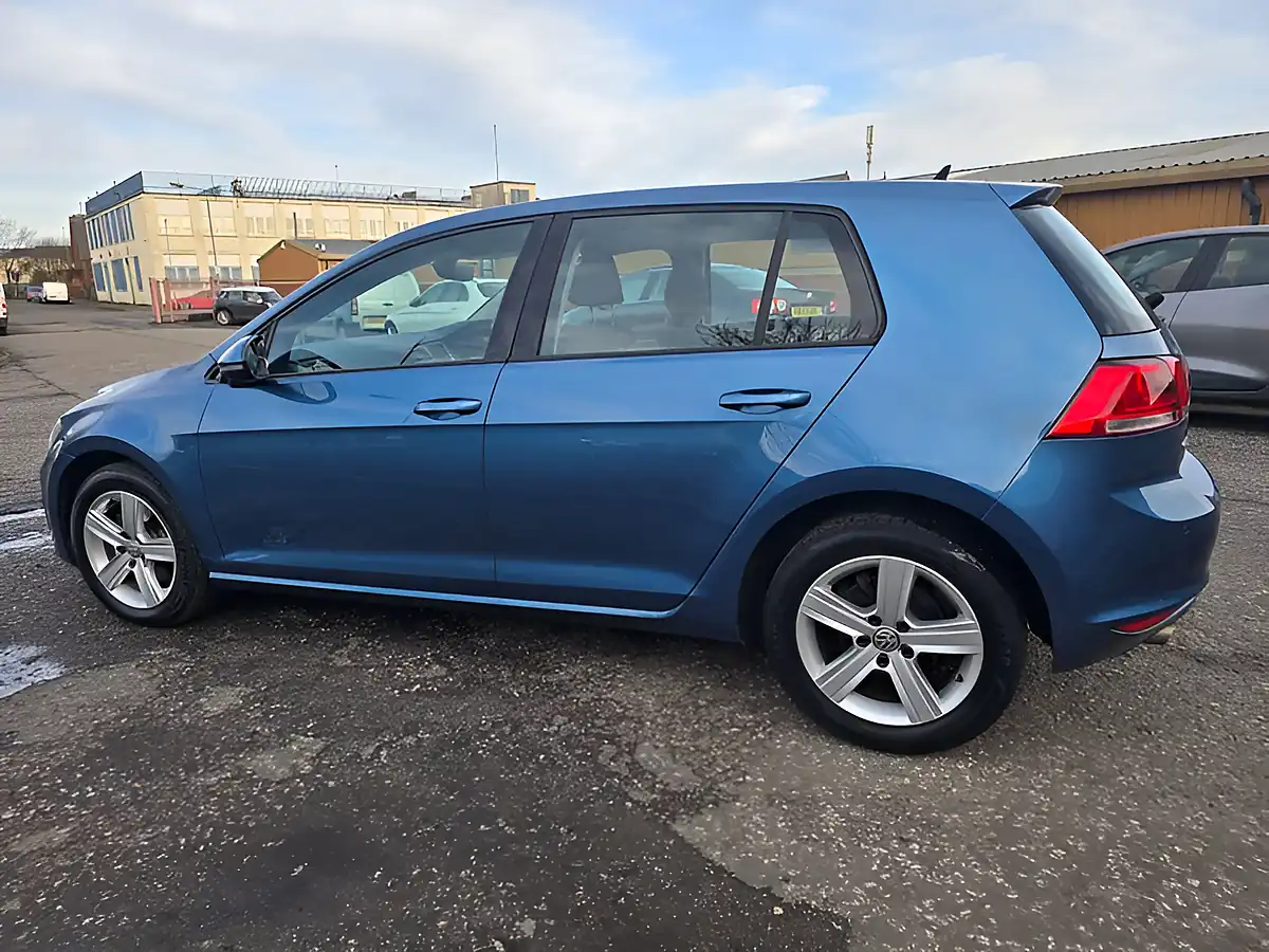 Used 2017 Volkswagen Golf Match Edition Bright Blue Metallic - Interior and Exterior details 7