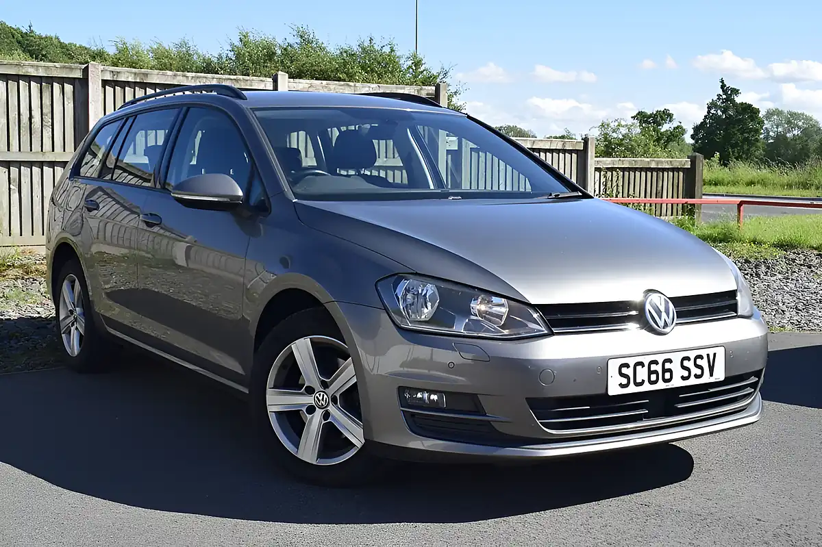 Used 2017 Volkswagen Golf Match Edition Grey - Front View