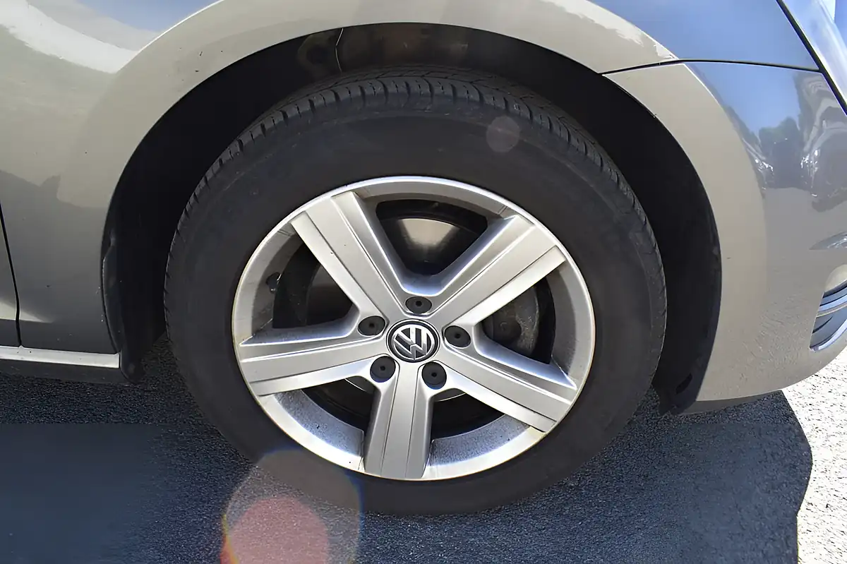 Used 2017 Volkswagen Golf Match Edition Grey - Interior and Exterior details 4