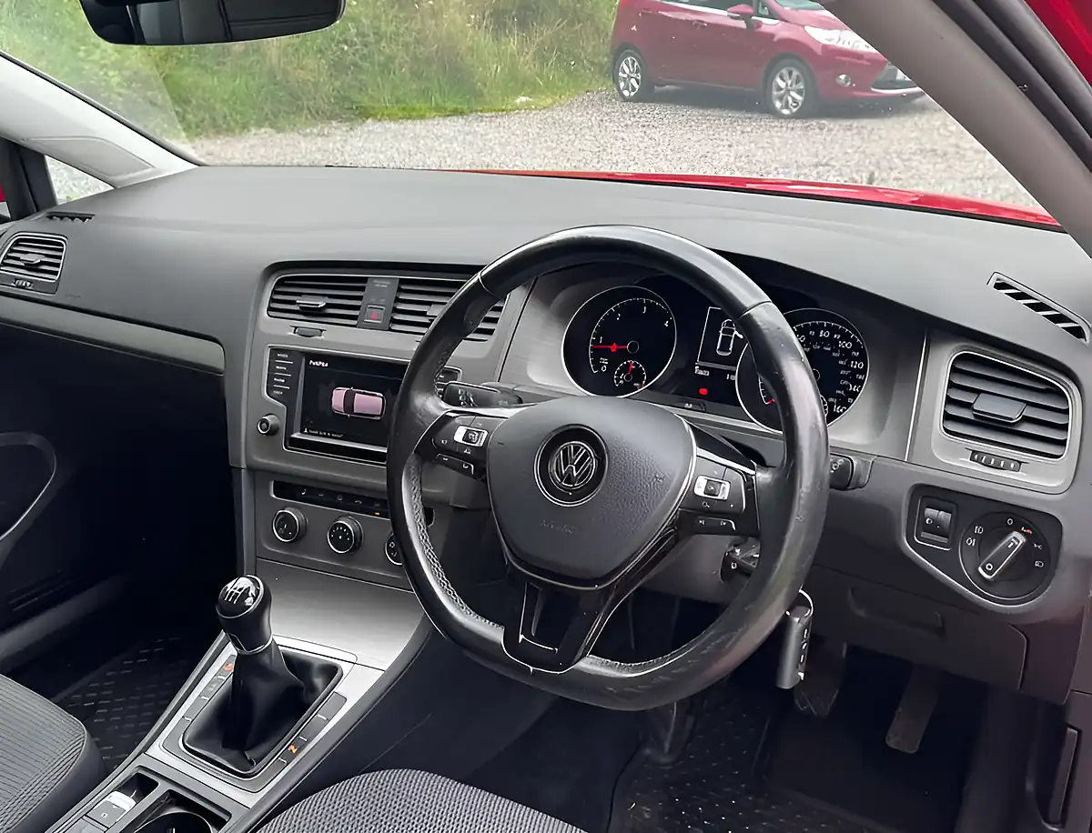 Used 2017 Volkswagen Golf Match Edition Tornado Red - Interior and Exterior details 11