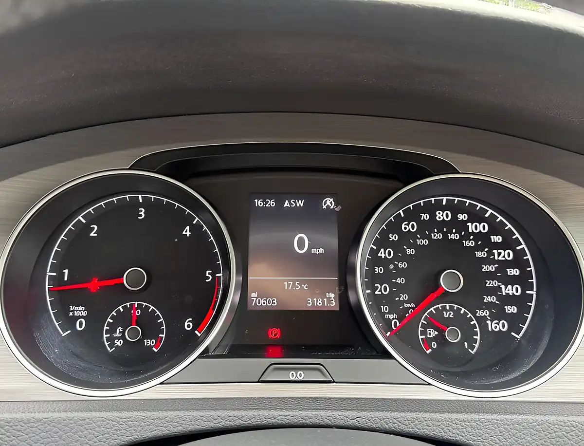 Used 2017 Volkswagen Golf Match Edition Tornado Red - Interior and Exterior details 12