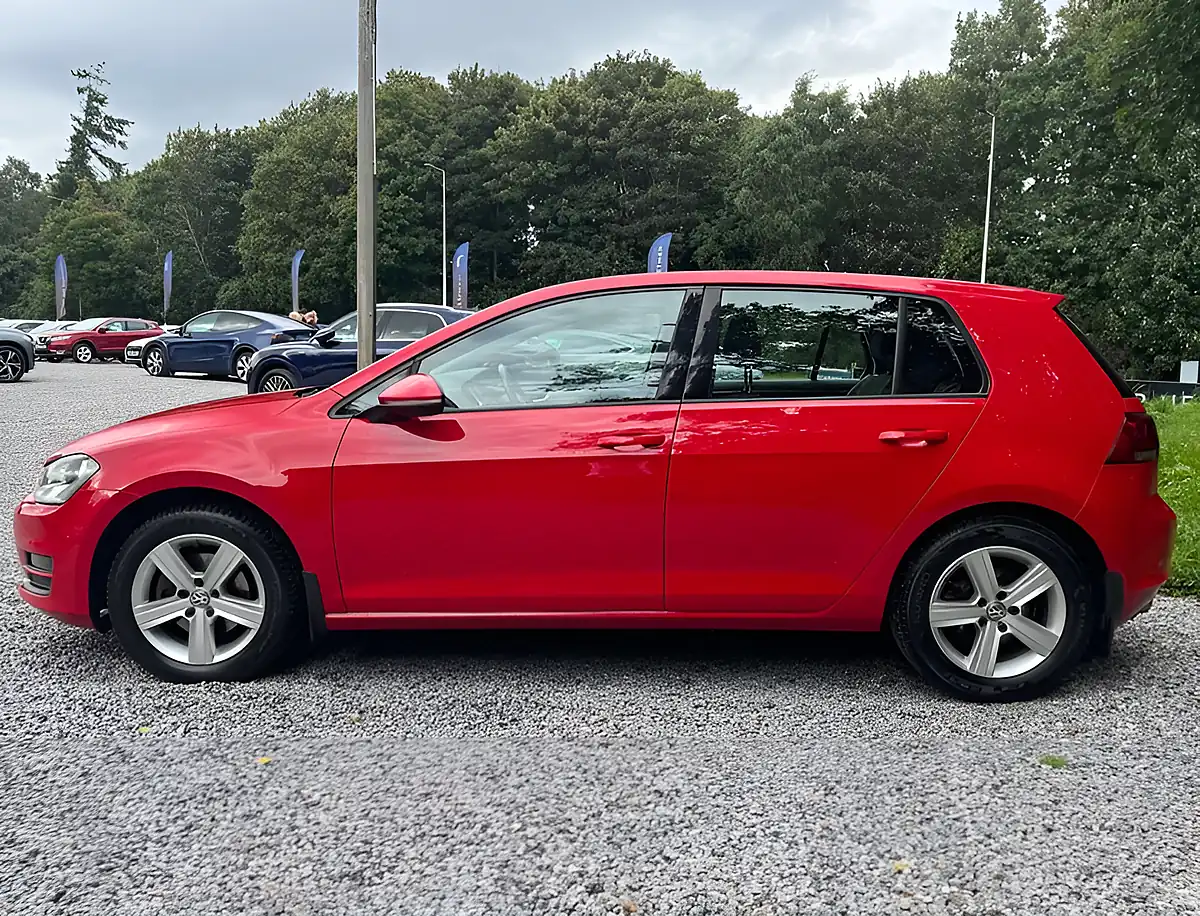 Used 2017 Volkswagen Golf Match Edition Tornado Red - Interior and Exterior details 6