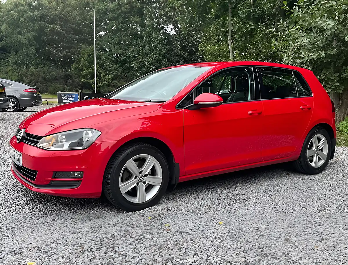 Used 2017 Volkswagen Golf Match Edition Tornado Red - Interior and Exterior details 7