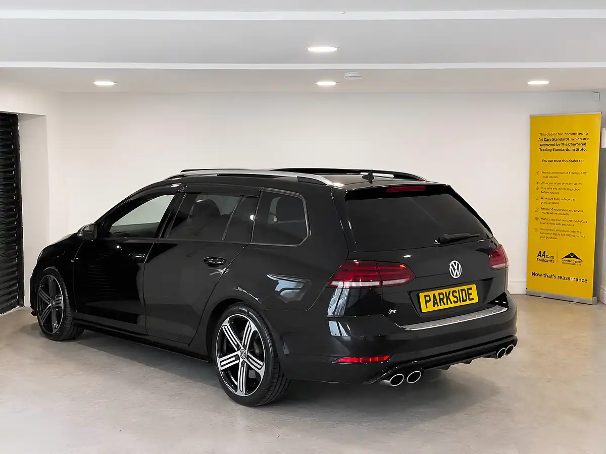 Used 2017 Volkswagen Golf R Black - Interior and Exterior details 18
