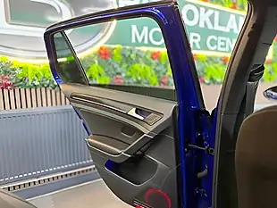 Used 2017 Volkswagen Golf R Blue - Interior and Exterior details 12