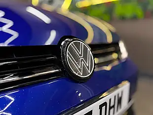 Used 2017 Volkswagen Golf R Blue - Interior and Exterior details 16