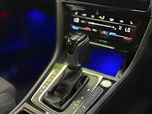 Used 2017 Volkswagen Golf R Blue - Interior and Exterior details 17