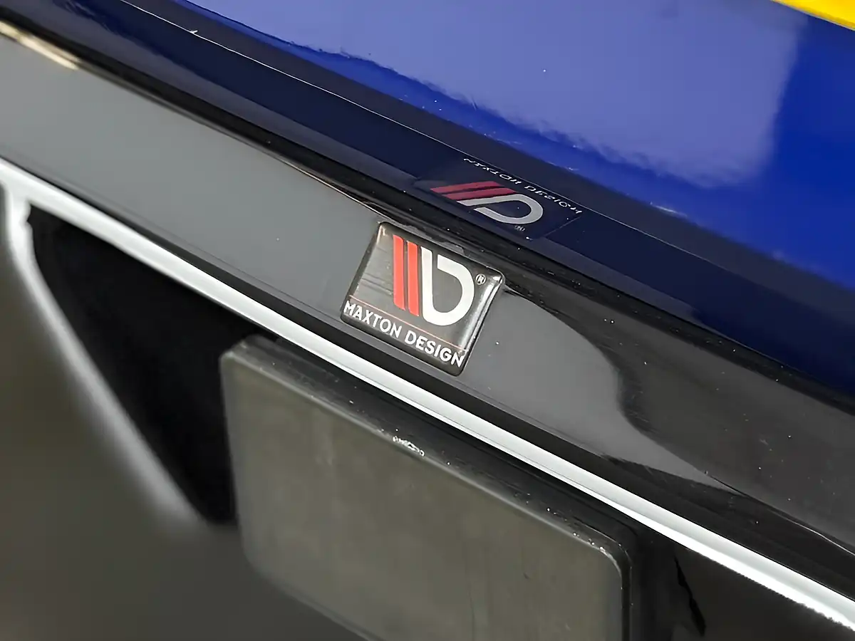 Used 2017 Volkswagen Golf R Blue - Interior and Exterior details 19
