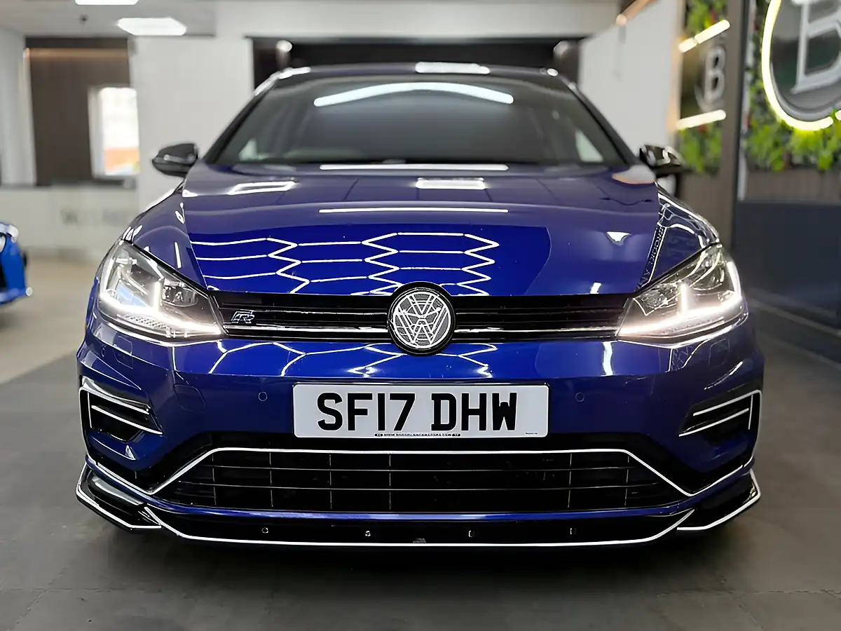 Used 2017 Volkswagen Golf R Blue - Interior and Exterior details 4