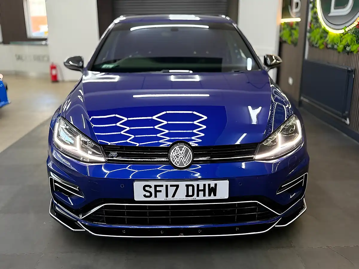 Used 2017 Volkswagen Golf R Blue - Interior and Exterior details 5