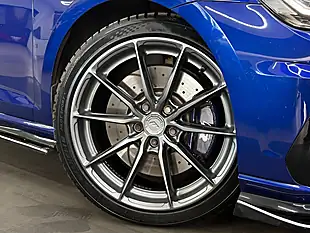 Used 2017 Volkswagen Golf R Blue - Interior and Exterior details 7