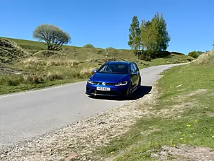 Used 2017 Volkswagen Golf R Blue - Interior and Exterior details 14