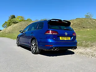 Used 2017 Volkswagen Golf R Blue - Interior and Exterior details 5