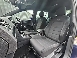 Used 2017 Volkswagen Golf R Blue - Interior and Exterior details 11